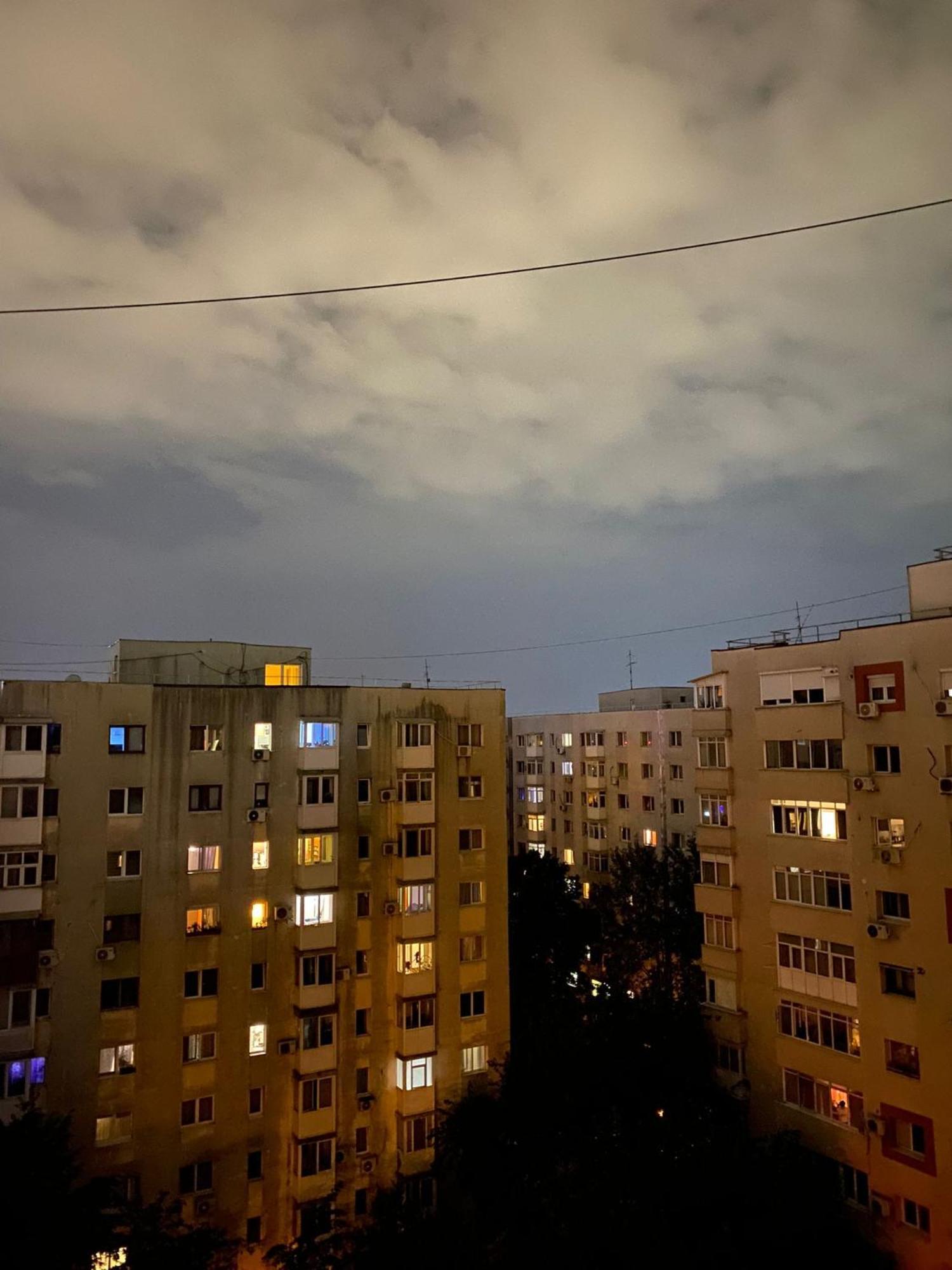 Sofiart Apartment Bukares Bagian luar foto