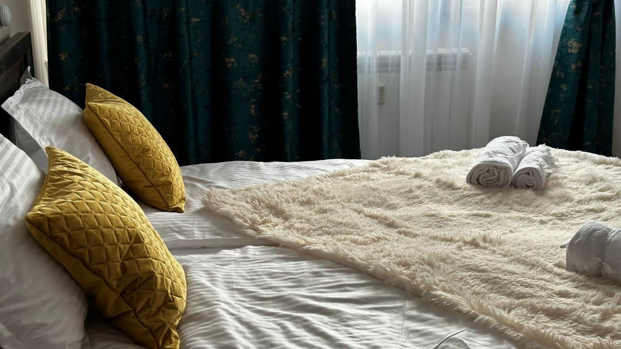Sofiart Apartment Bukares Bagian luar foto
