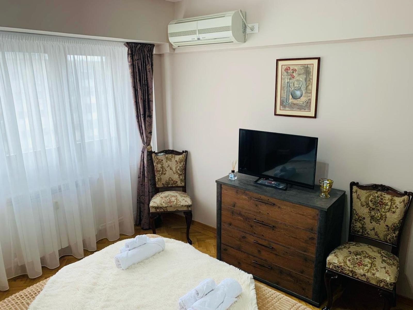 Sofiart Apartment Bukares Bagian luar foto