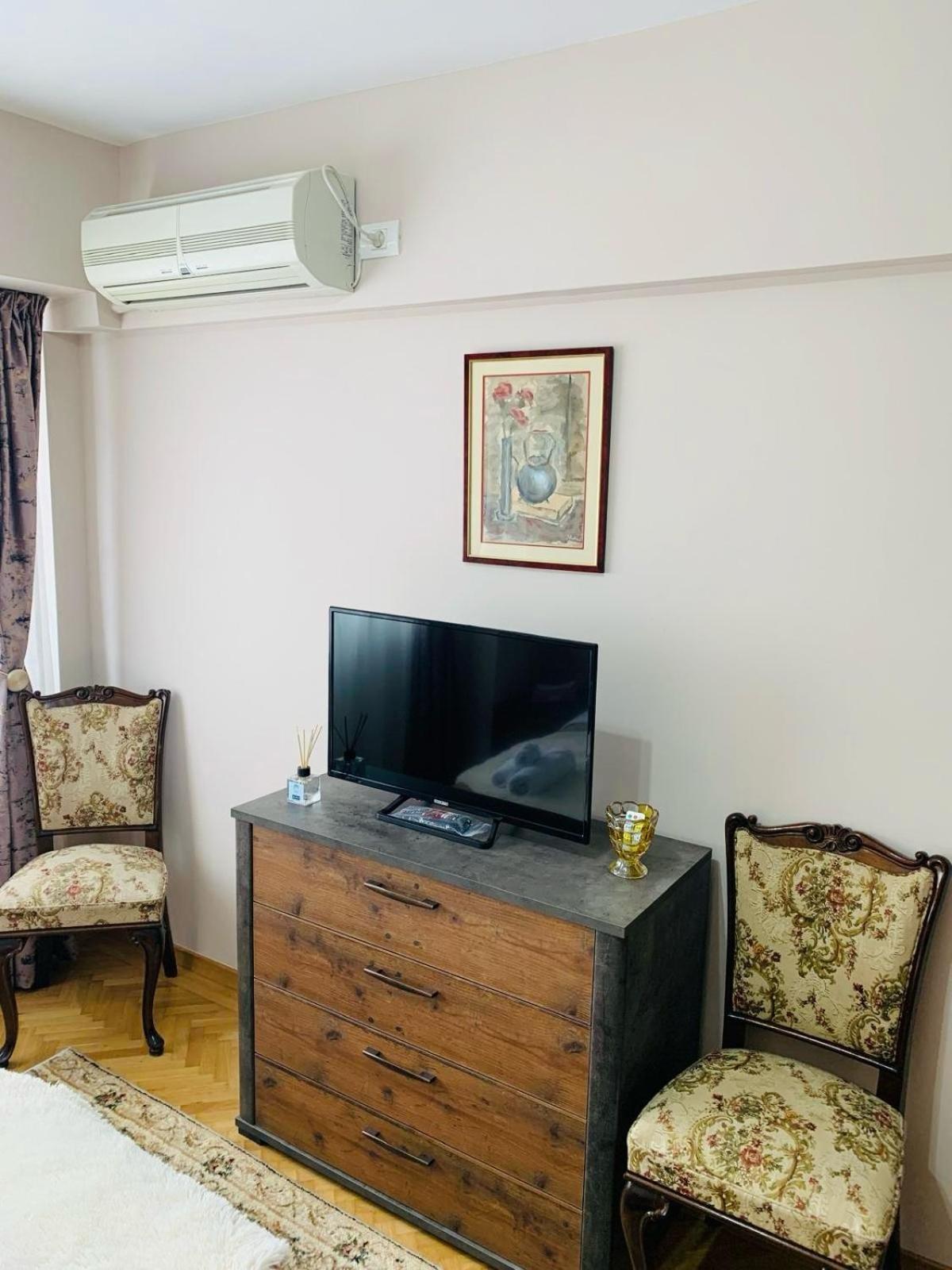 Sofiart Apartment Bukares Bagian luar foto