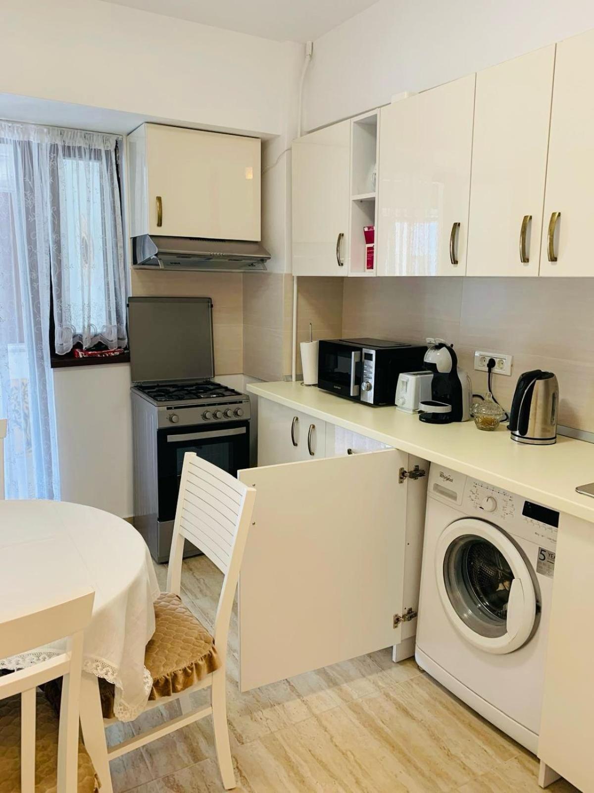 Sofiart Apartment Bukares Bagian luar foto